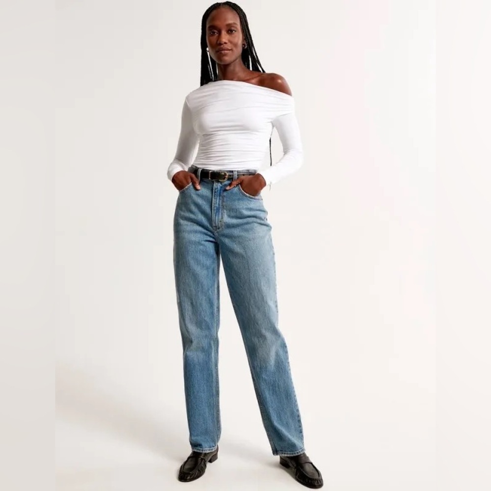 Abercrombie & Fitch 90s Straight Ultra High Rise - 25/0XS